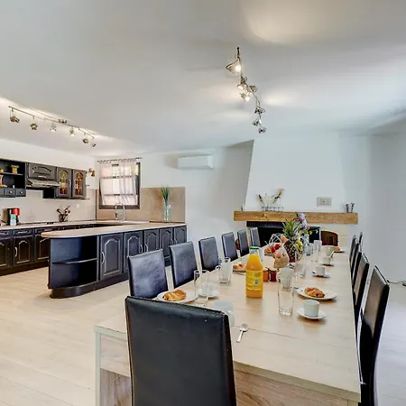 Villa Marielle - 360 m² avec piscine privé Ferienhaus 4*