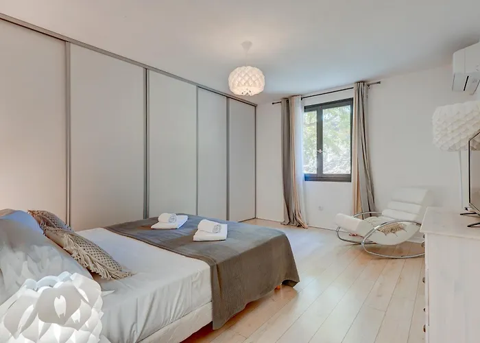 Villa Marielle - 360 M² Avec Piscine Prive Belgodère