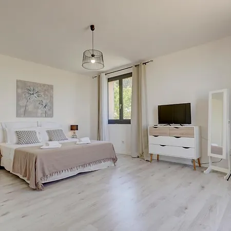 Villa Marielle - 360 m² avec piscine privé 4* Belgodere (Corsica)