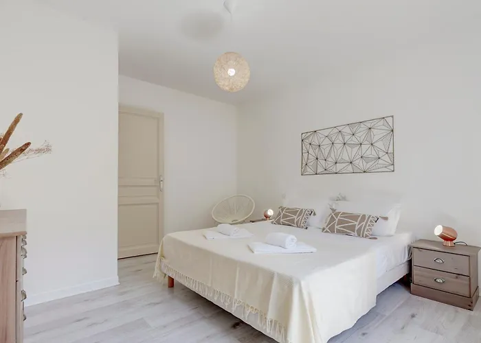 Hébergement de vacances Marielle - 360 M² Avec Piscine Privé Belgodère