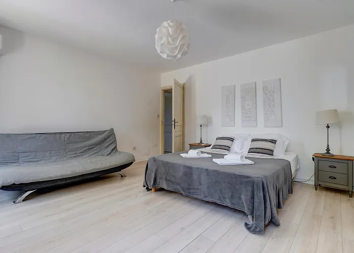 Villa Marielle - 360 M² Avec Piscine Prive